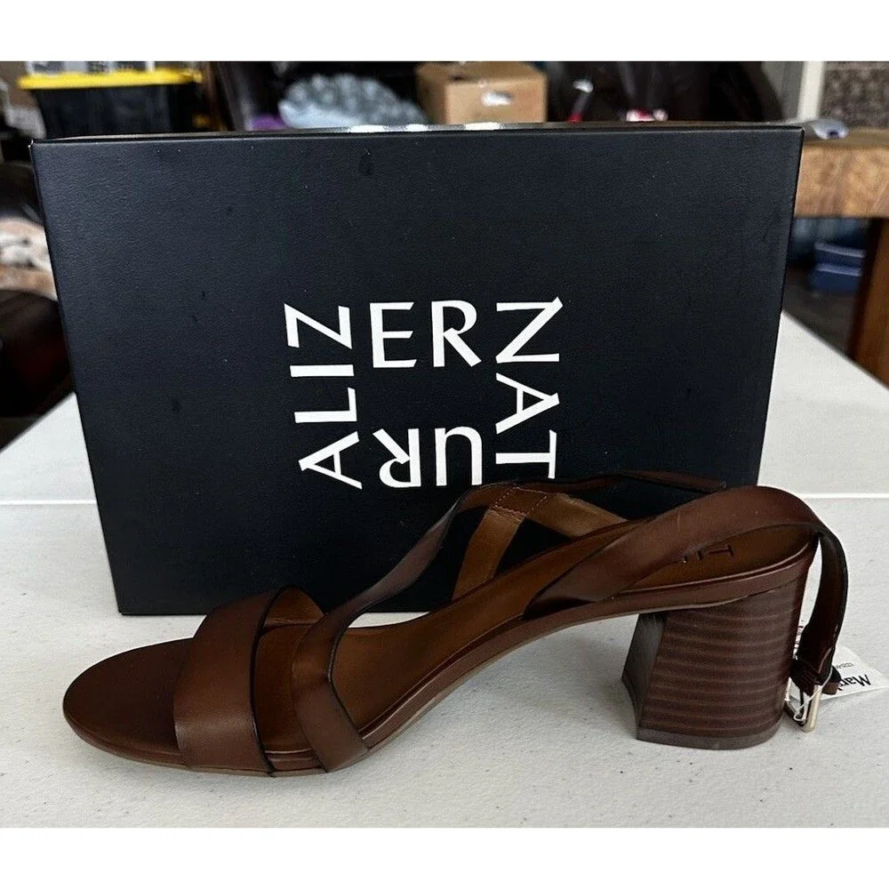 Naturalizer Kendall Womans Brown Sandals Heels Size 9M